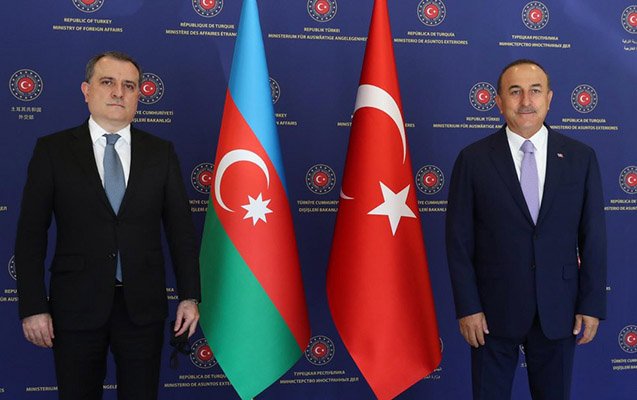 Ceyhun Bayramov Çavuşoğlu ilə TDT-nin Zirvə Görüşünə hazırlıq məsələlərini müzakirə edib