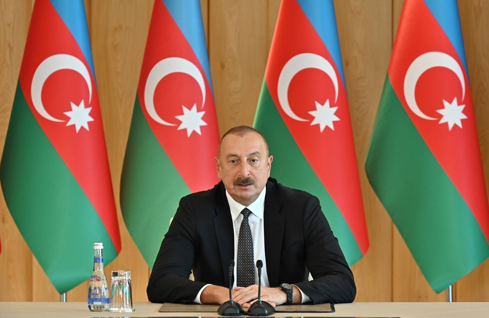 Biz düşmənçilik səhifəsini tezliklə çevirmək üçün konstruktiv iş aparmaq əzmindəyik