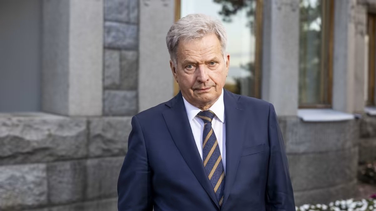 Stoltenberqlə Finlandiya Prezidenti arasında telefon danışığı olub