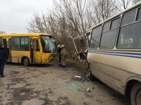 Moskvada 2 avtobus toqquşub, 3 nəfər xəsarət alıb
