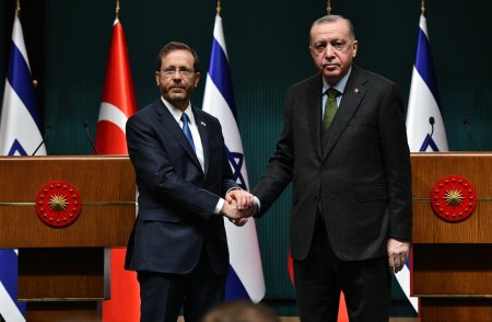 Türkiyə və İsrail prezidentləri arasında telefon danışığı baş tutub