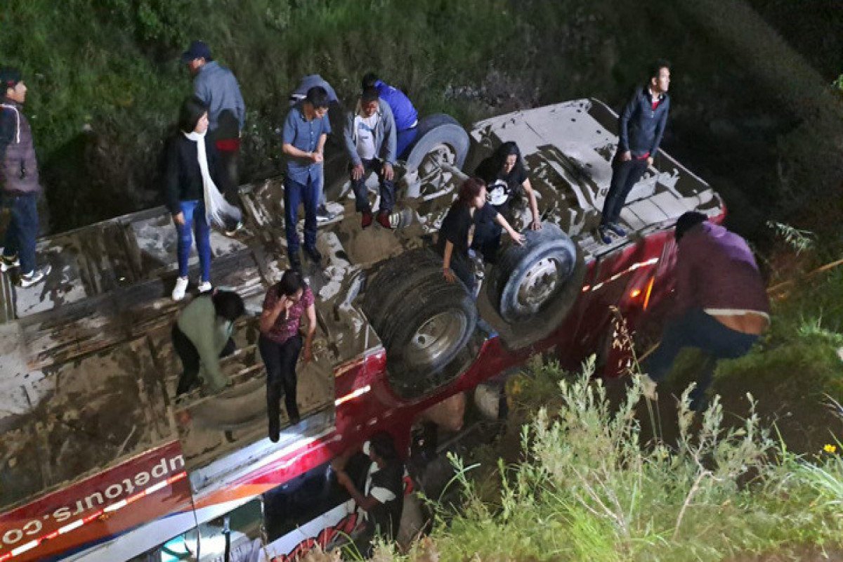 Peruda ölümlə nəticələnən avtobus qəzası baş verib