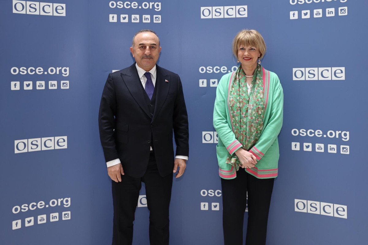 Çavuşoğlu ATƏT-in baş katibi ilə Cənubi Qafqazda baş verən hadisələri müzakirə edib