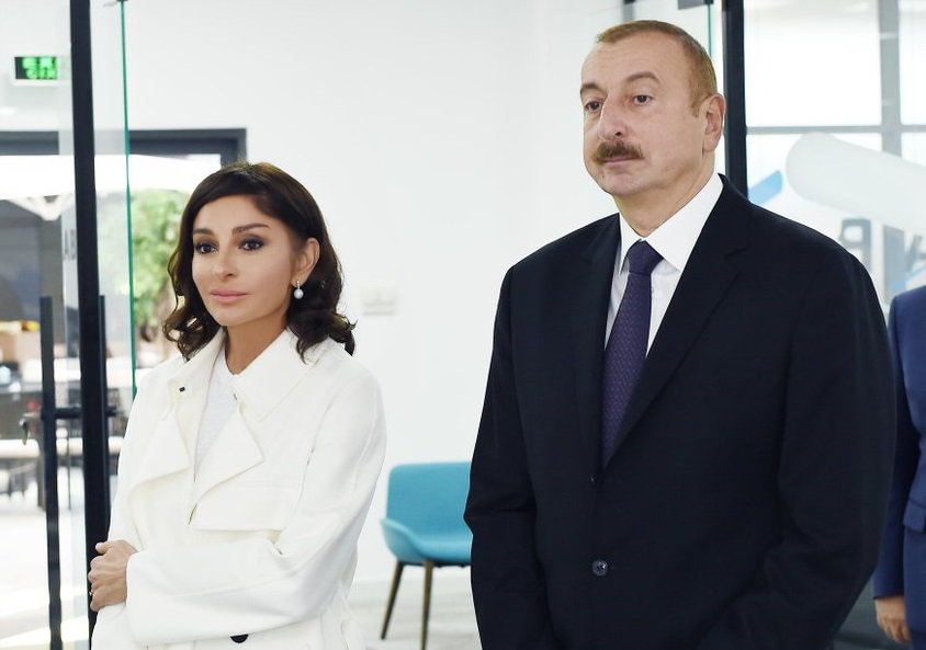 Dövlət başçısı İlham Əliyev və birinci xanım Mehriban Əliyeva Ağdam Muğam Mərkəzinin təməlinin qoyulması mərasimində iştirak ediblər