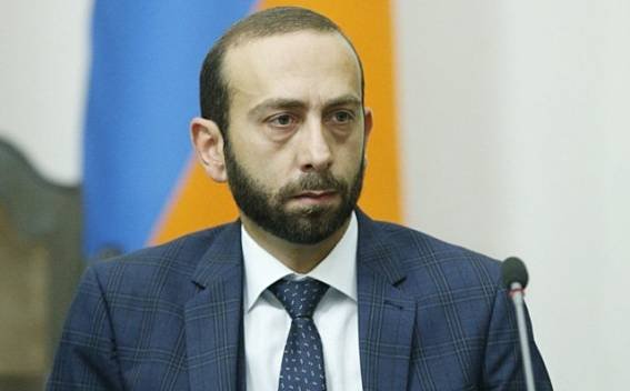 Ermənistan XİN başçısı Moskvaya gedib