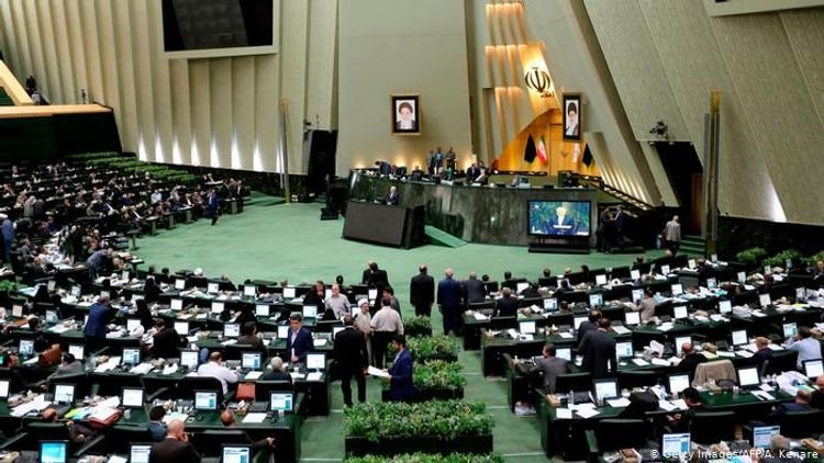 Qalibaf yenidən İran Parlamentinin spikeri seçilib