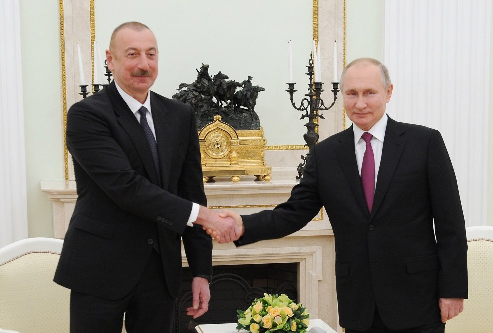 Putin Azərbaycan Prezidentini Müstəqillik Günü münasibətilə təbrik edib
