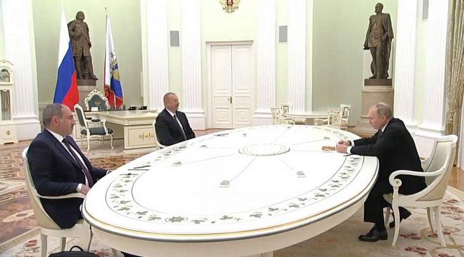 Kreml: Putin üçtərəfli görüşdən əvvəl Azərbaycan və Ermənistan liderləri ilə ayrılıqda danışacaq