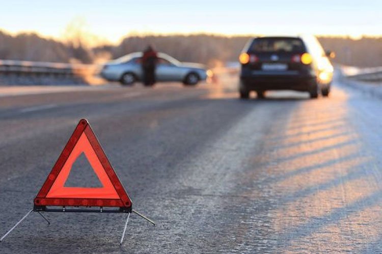 Sumqayıtda iki avtomobil toqquşub, 64 yaşlı sürücü ölüb
