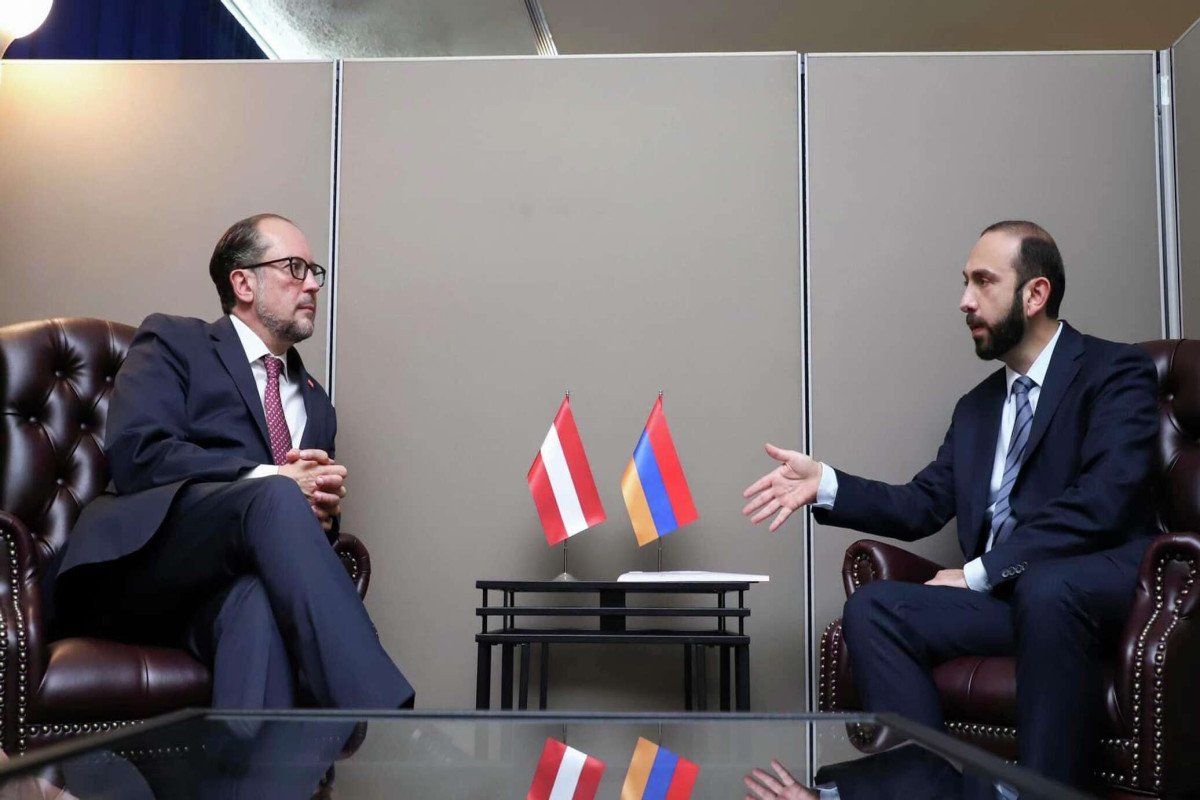 Mirzoyan Avstriya XİN başçısı ilə Azərbaycanla normallaşma prosesini müzakirə edib