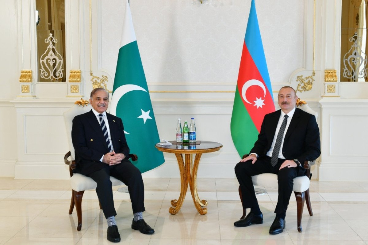 Prezident İlham Əliyevin Pakistanın Baş naziri ilə təkbətək görüşü olub