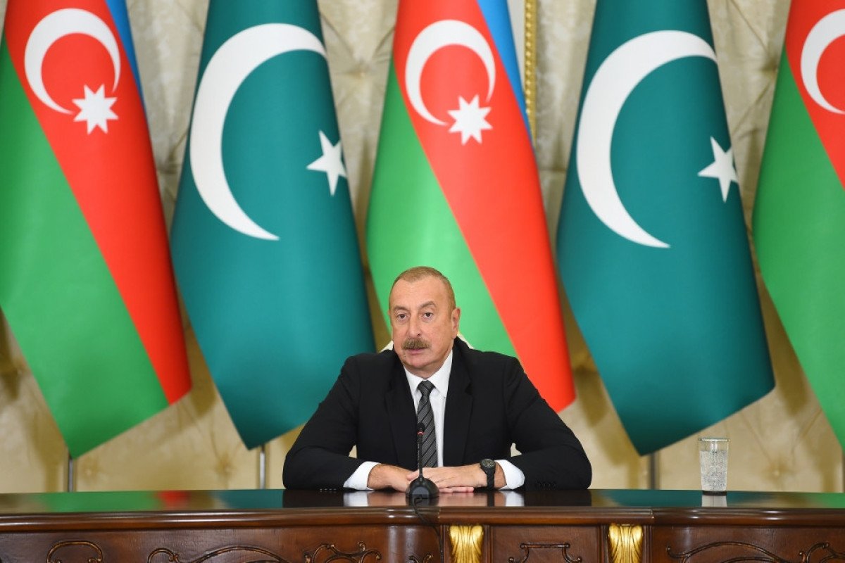 Prezident: Ermənistan rəsmi olaraq bəyan etdiklərini kağız üzərində həkk etməlidir ki, Qarabağ Azərbaycandır!