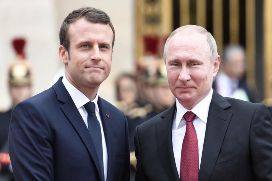 Makron Putinlə danışmağa hazır olduğunu bildirib
