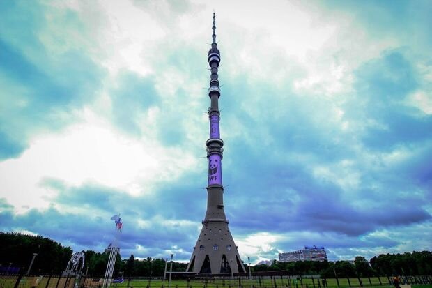 Moskvada Ostankino teleqülləsində partlayış təhlükəsi olub