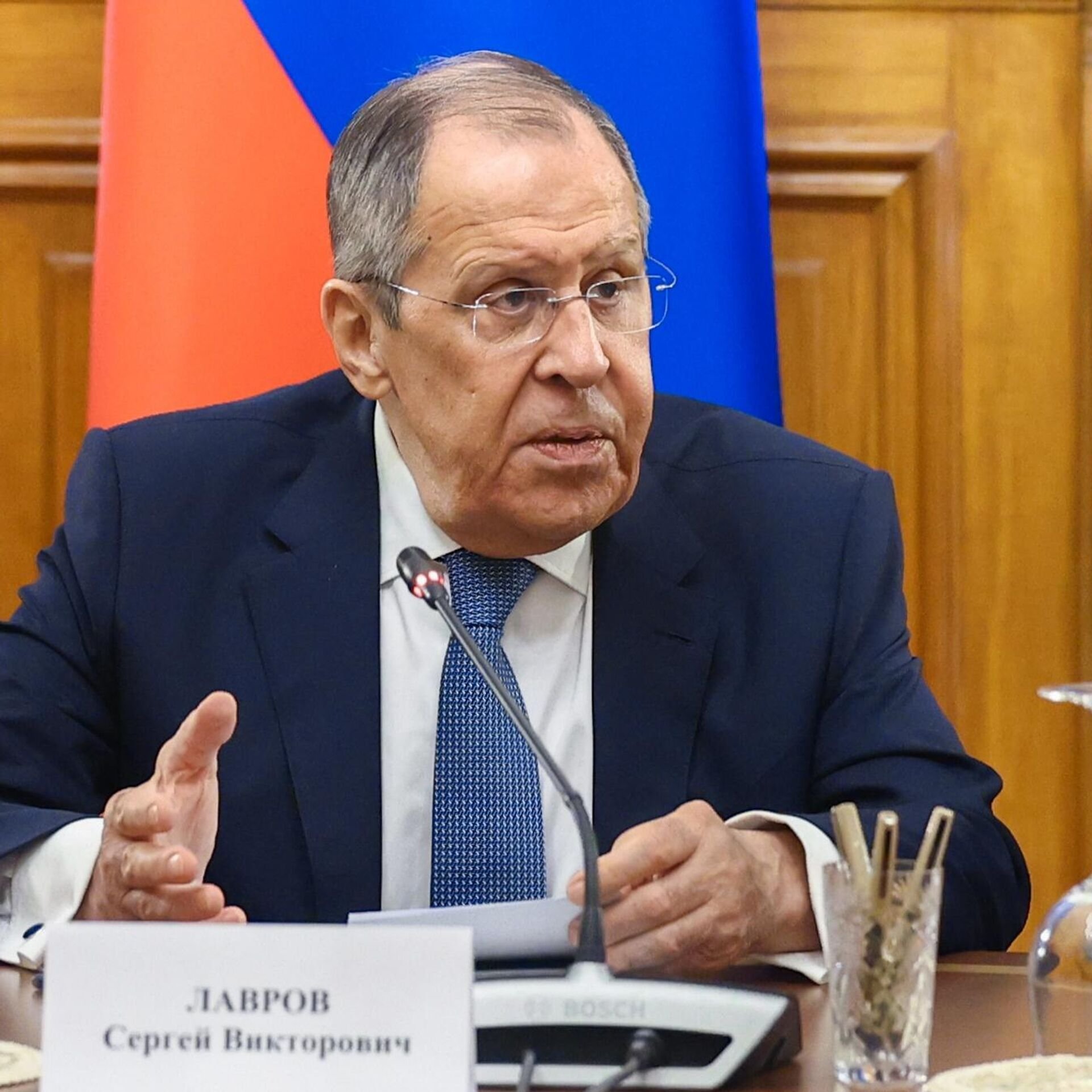 Lavrov: Qərb Ukraynanı gücləndirmək üçün vaxt qazanmağa çalışır