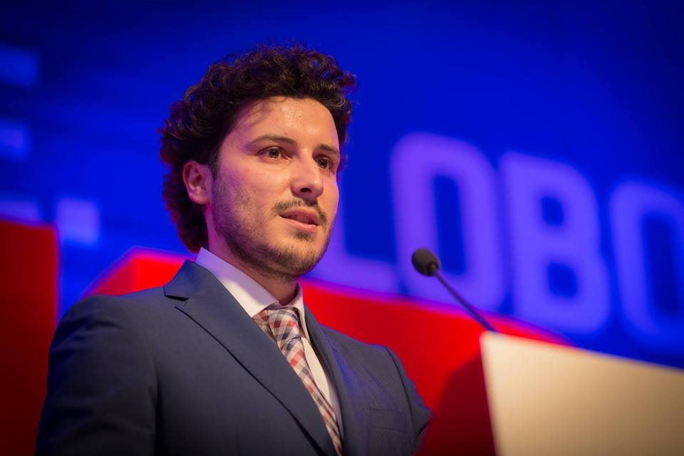 Monteneqro Baş naziri: QH böhranların həll yolunun tapılması üçün platforma təklif edir