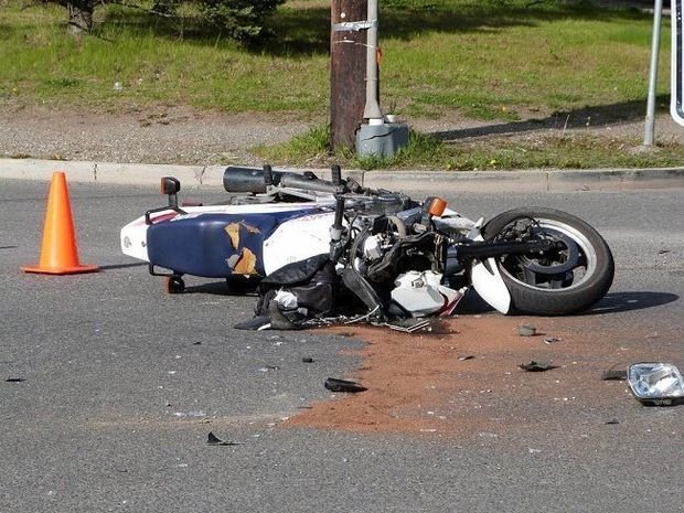 Biləsuvarda baş verən qəzada motosiklet sürücüsü ölüb
