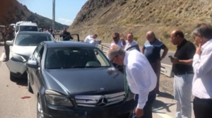 Kamal Kılıçdaroğlunun avtomobil karvanında qəza baş verib