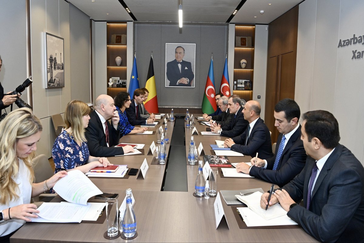 Azərbaycan və Belçika XİN rəhbərləri arasında geniş tərkibli görüş keçirilib