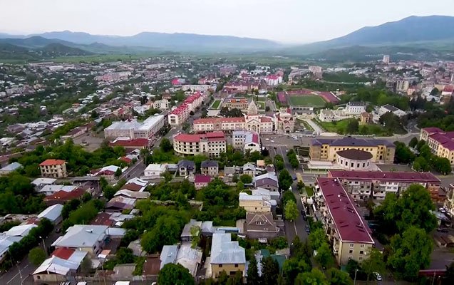 Separatçılar ağ bayraq qaldırdı