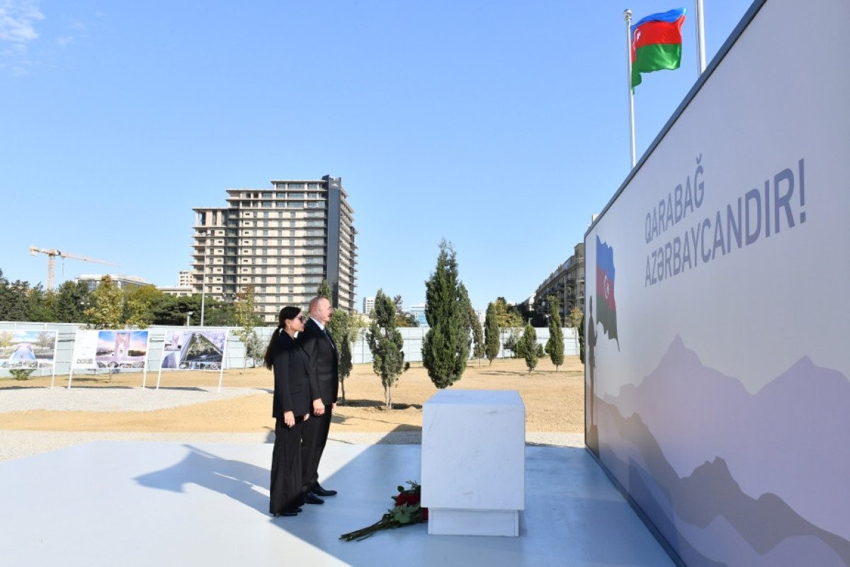 Prezident və birinci xanım Bakıda inşası davam etdirilən Zəfər parkında olublar