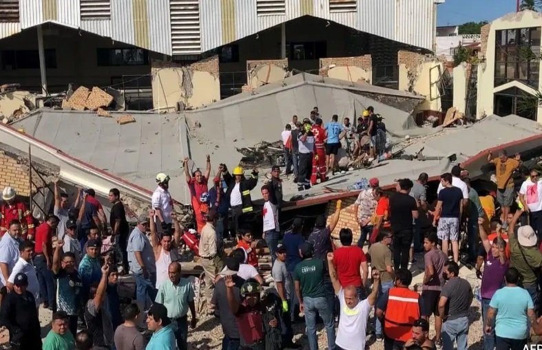 Meksikada kilsənin uçması nəticəsində 9 nəfər ölüb
