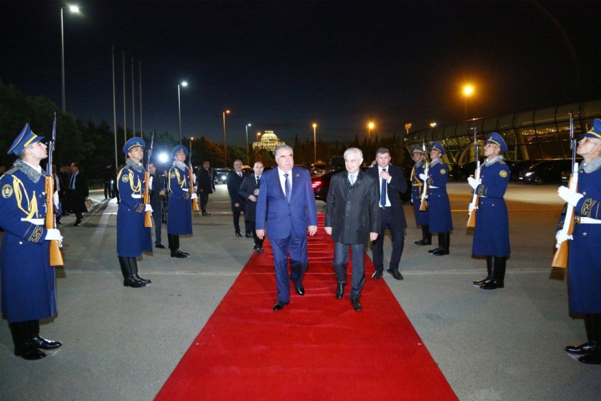 Emoməli Rəhmonun Azərbaycana səfəri başa çatıb