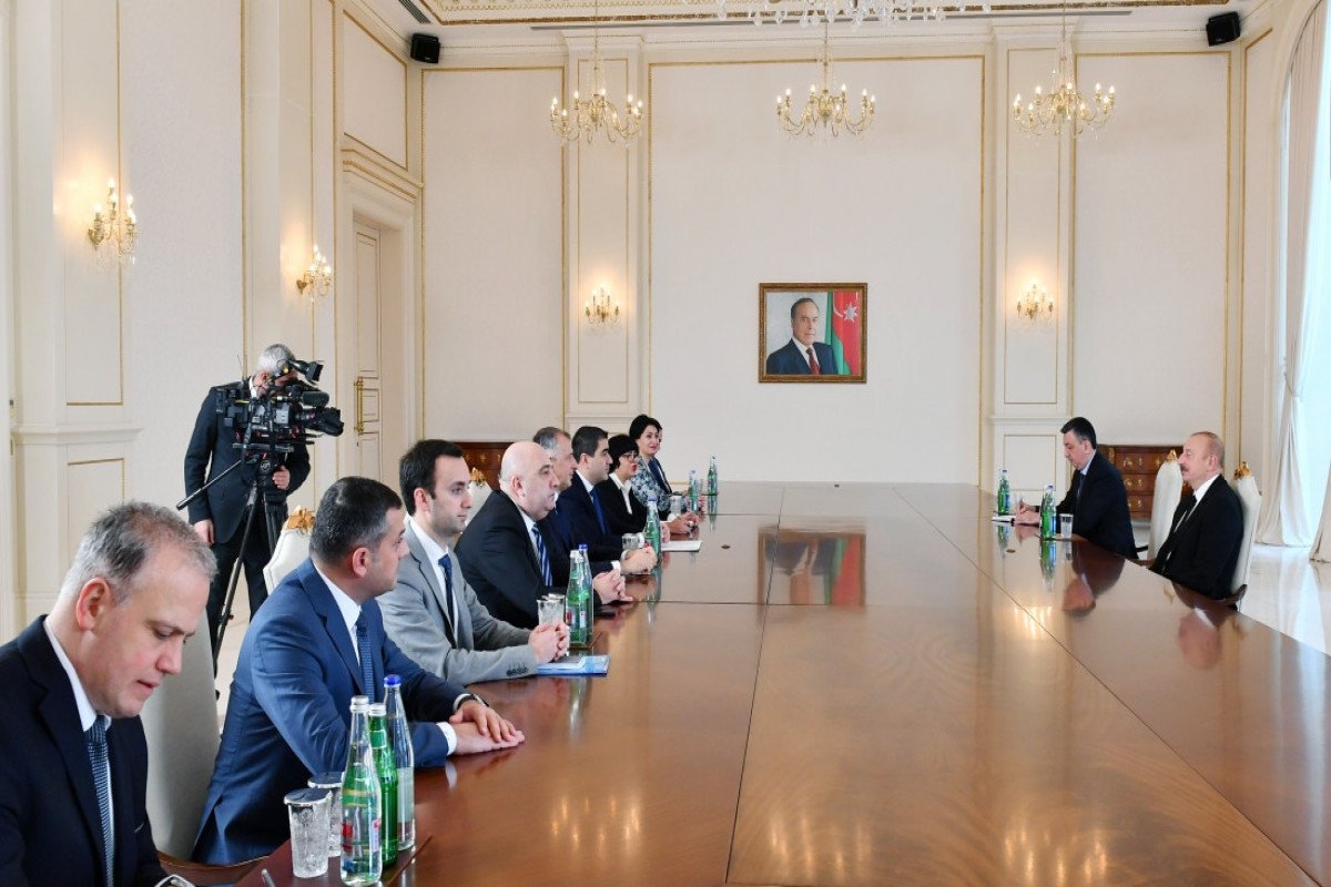 Prezident Gürcüstan parlamentinin sədrini qəbul edib