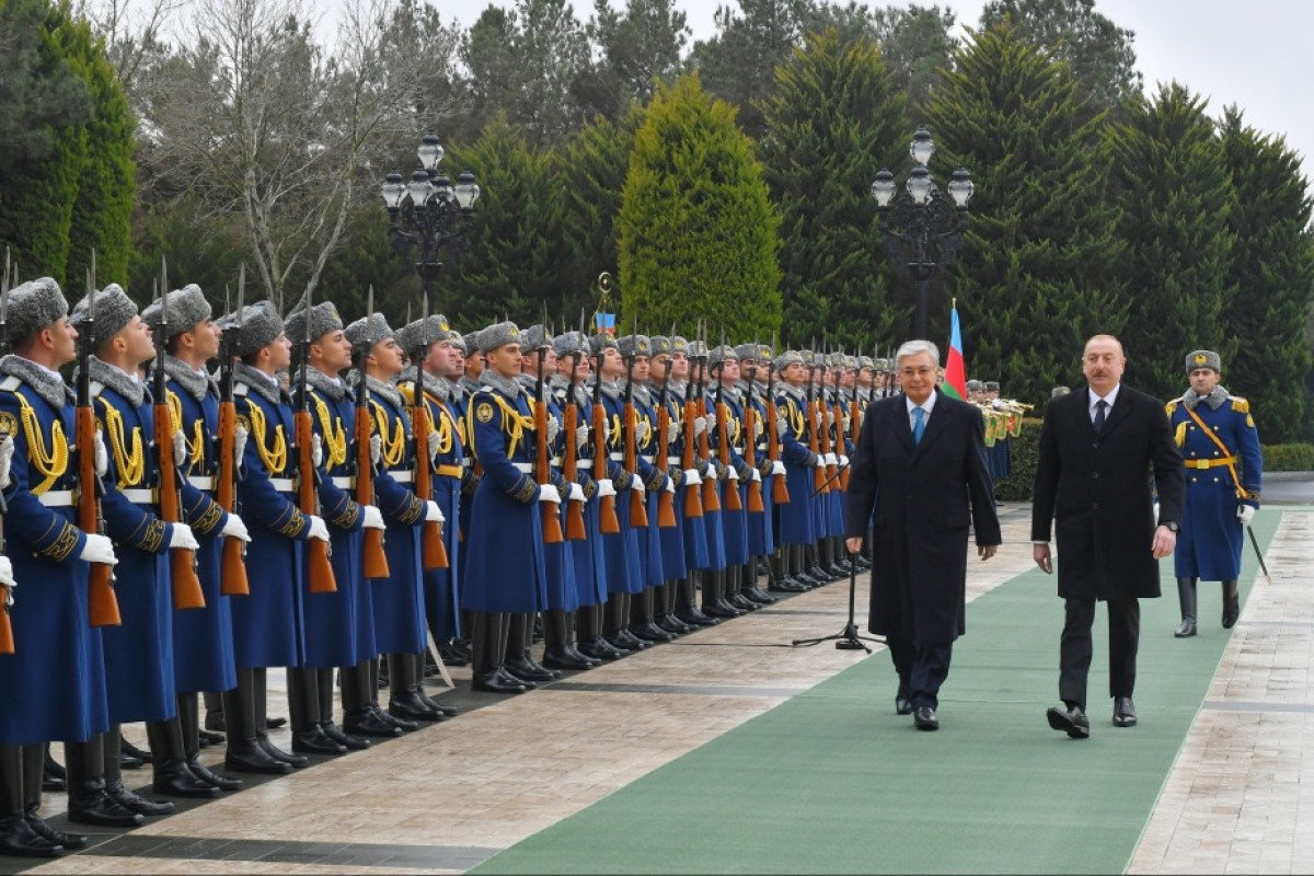 Qazaxıstan Prezidenti Kasım-Jomart Tokayevin rəsmi qarşılanma mərasimi olub