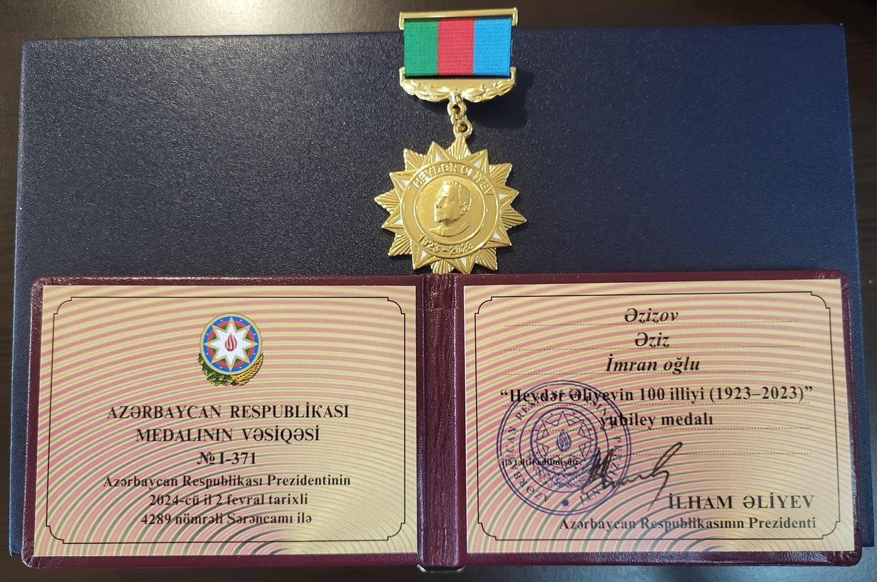 Əziz Əzizov "Heydər Əliyevin 100 illiyi" yubiley medalı ilə təltif edilib Əziz Əzizov "Heydər Əliyevin 100 illiyi" yubiley medalı ilə təltif edilib