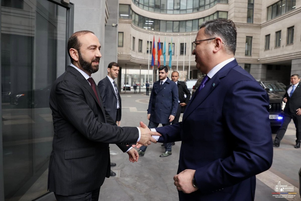 Ermənistan və Qazaxıstan XİN rəhbərləri İrəvanda görüşüb