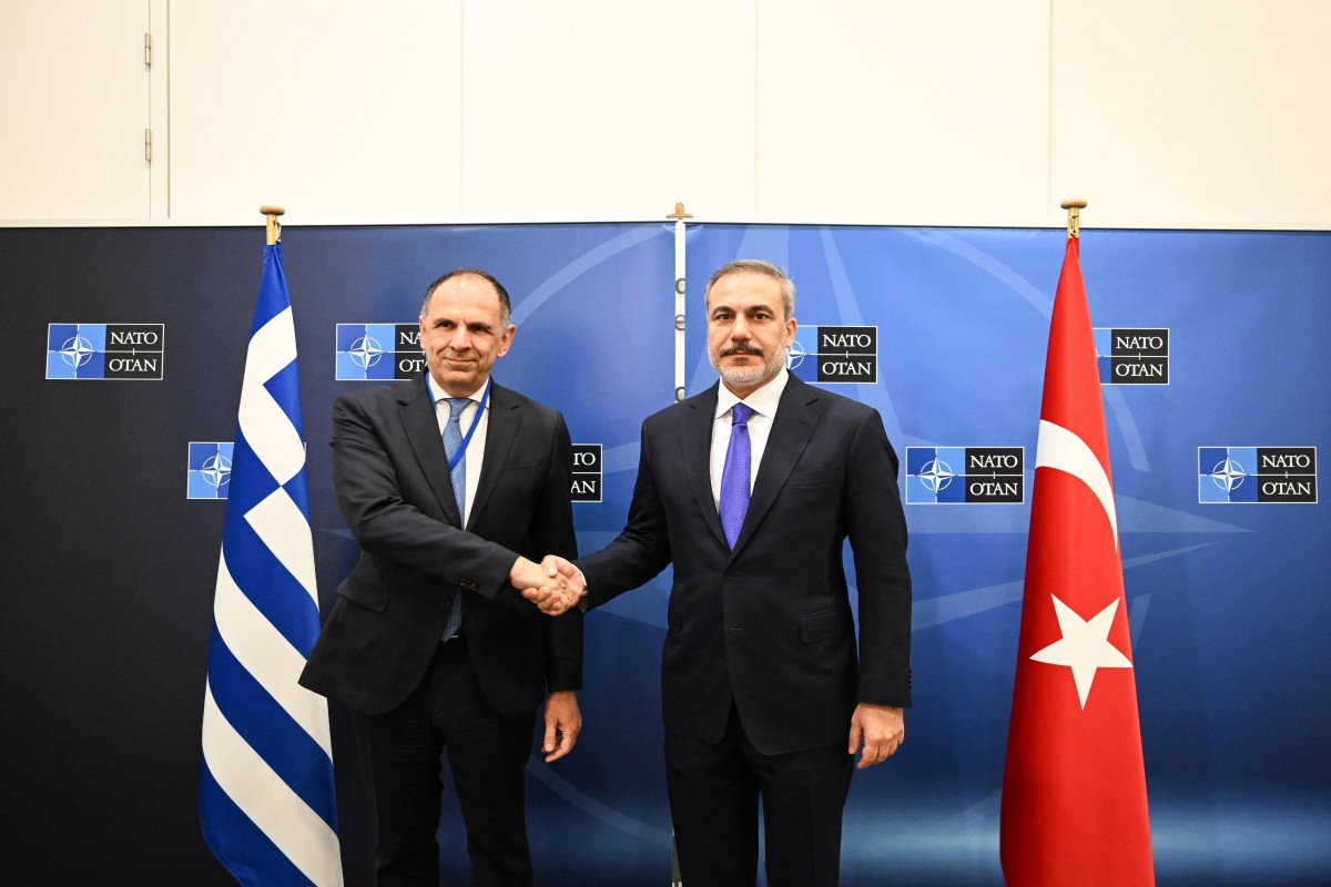 Türkiyə və Yunanıstan xarici işlər nazirləri görüşüb