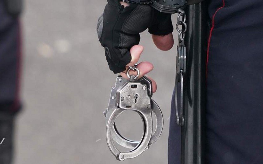 Polis İrəvanda Paşinyana etiraz edən altı nəfəri saxlayıb, onlardan silah götürülüb