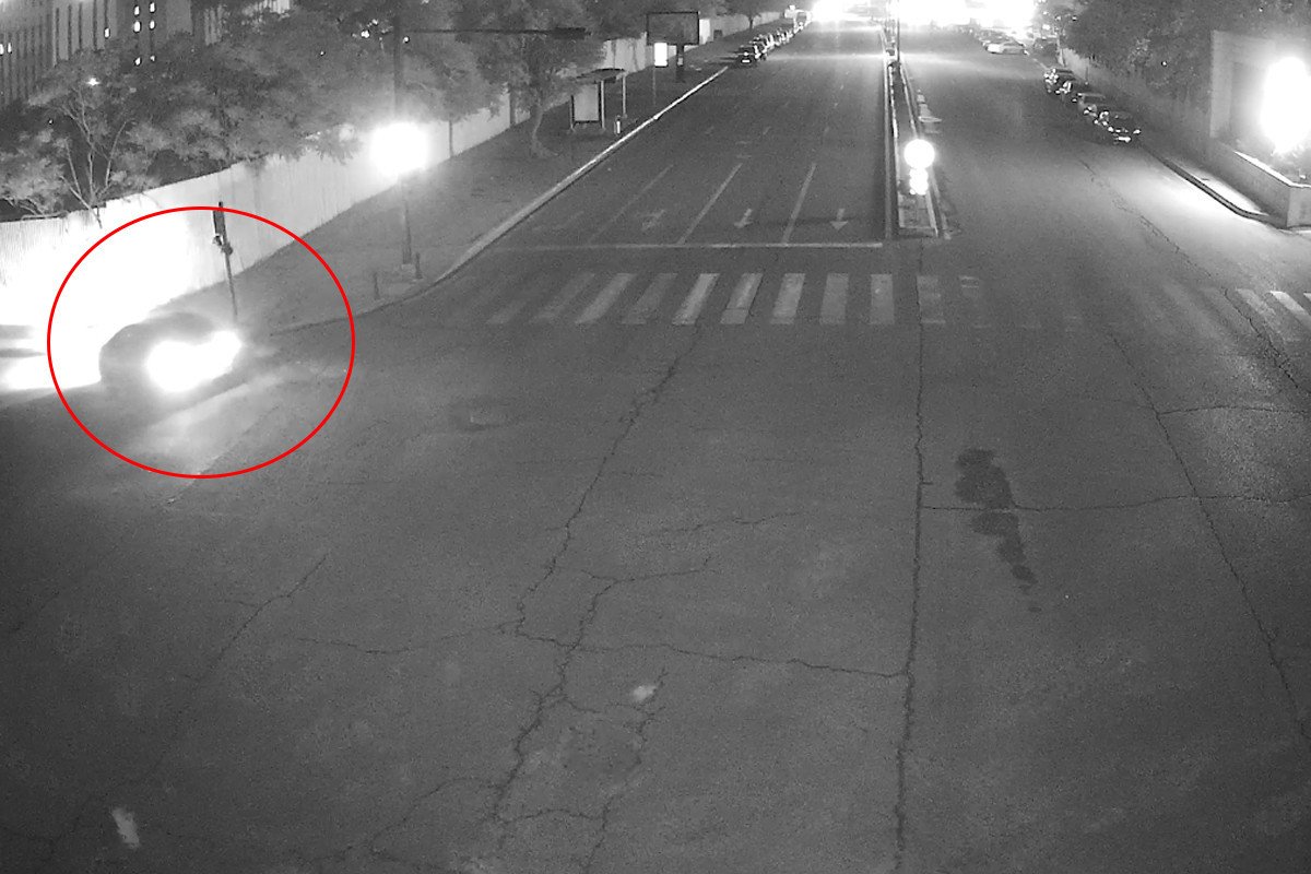 Bakıda yol qəzası olub, svetofor yararsız hala düşüb