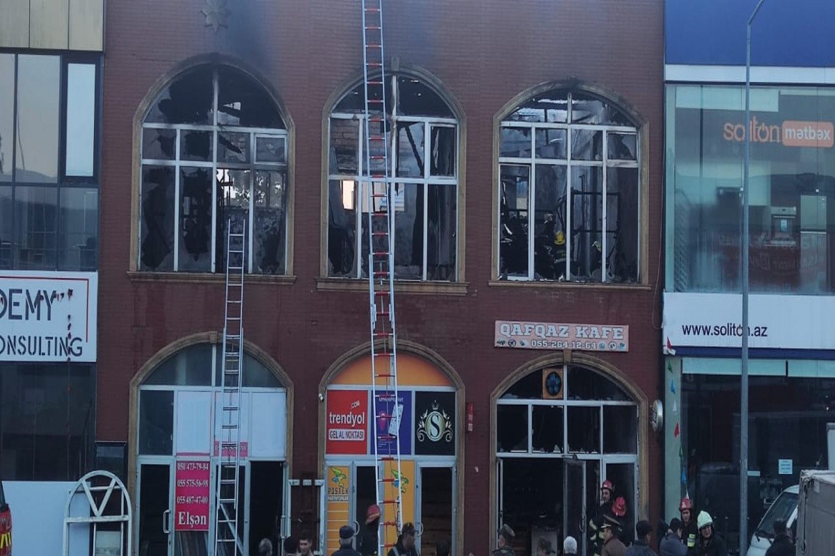 Gəncədə kafe yanıb