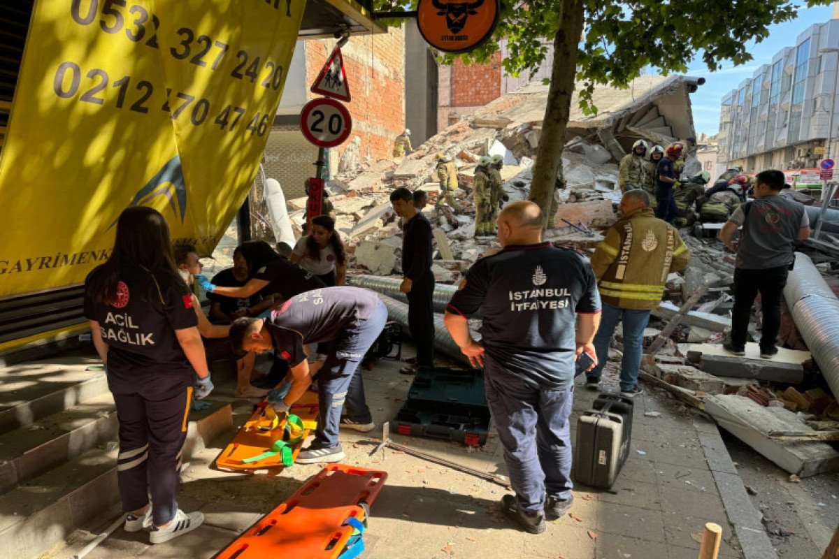 İstanbulda bina çöküb, bir nəfər ölüb