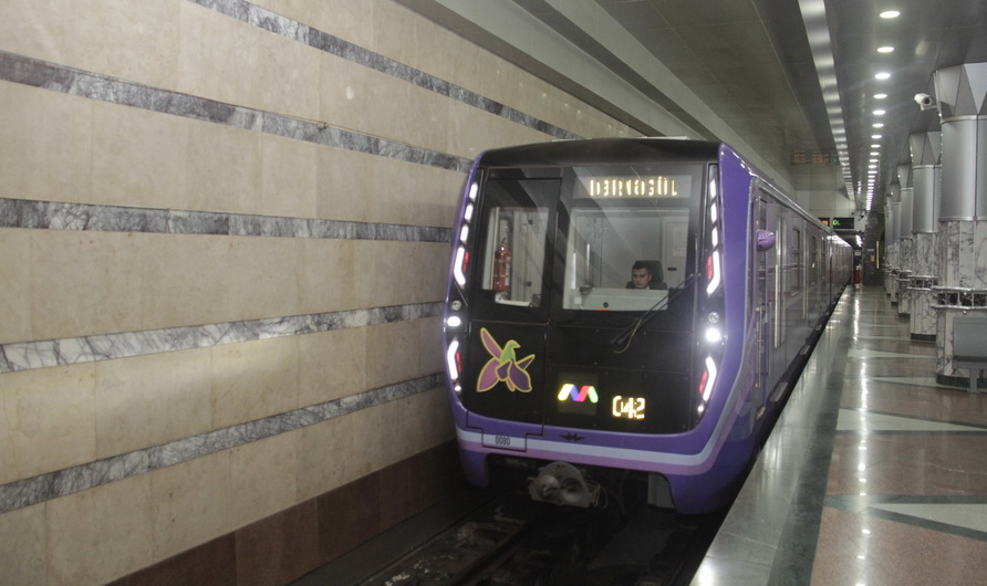 Şəhərdaxili avtobus marşrutları və metroda gedişhaqqı 50 qəpik olub