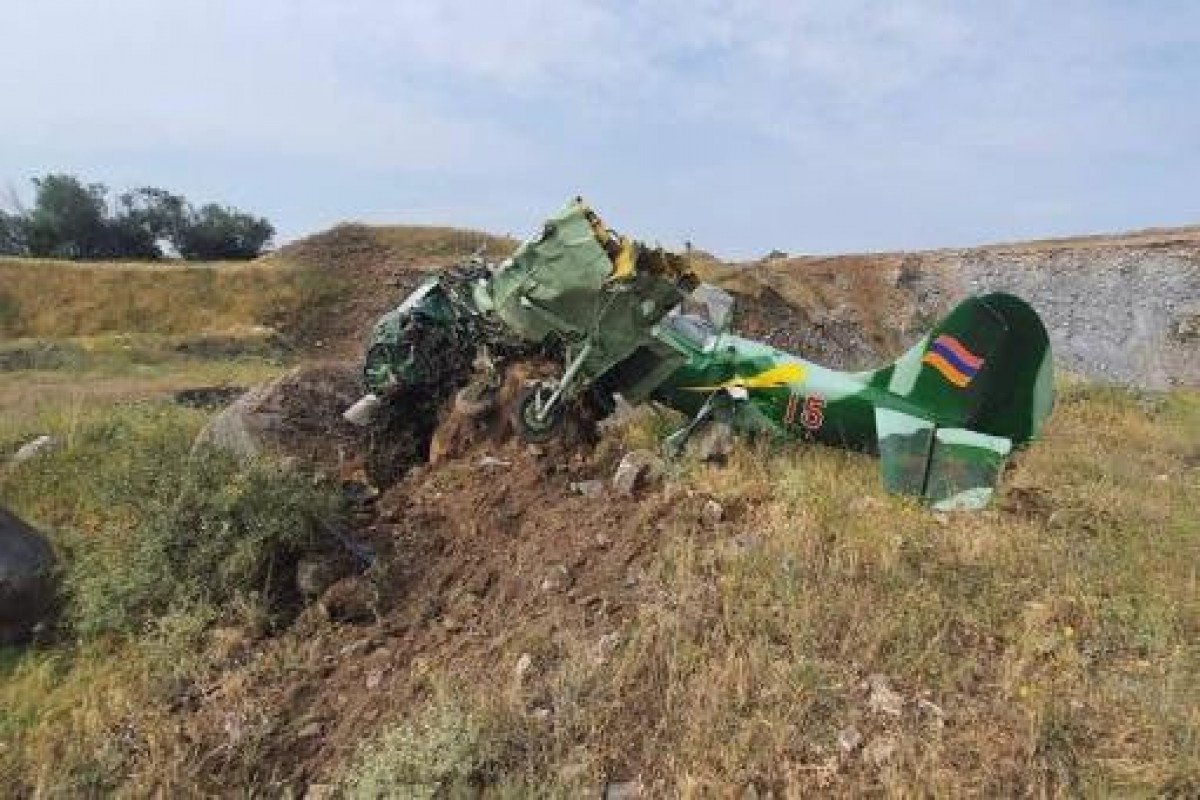 Ermənistanda təyyarə qəzaya uğrayıb, 2 nəfər ölüb