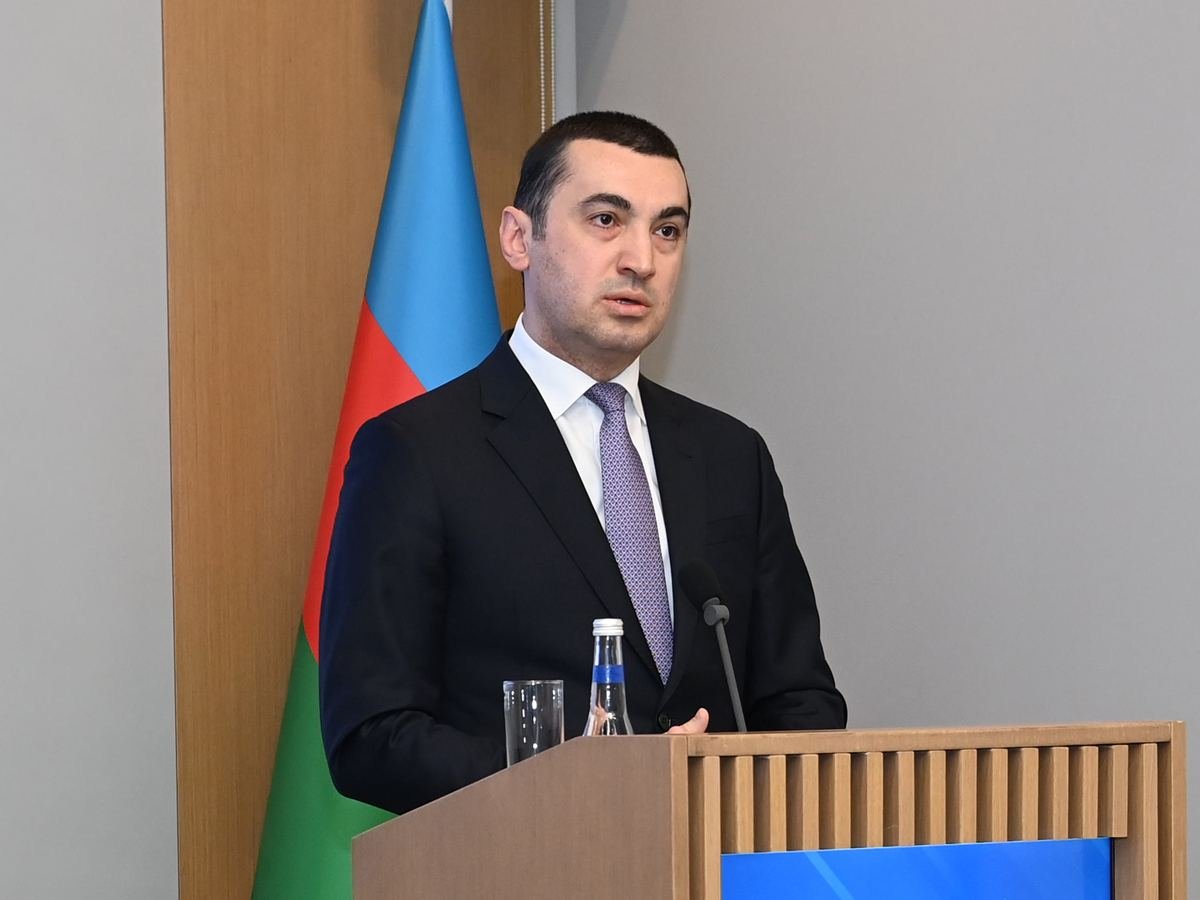 Ayxan Hacızadə: Aİ-nin Ermənistana hərbi yardımla bağlı qərarı bölgədə “bölücü xətlər” yaratmaq siyasətinin təzahürüdür