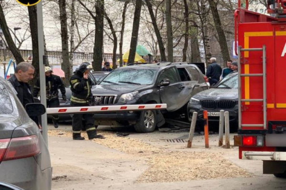 Moskvada avtomobil partlayıb, qadın və kişi yaralanıb