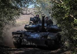 Rusiya MN: Ukrayna Kursk vilayətinə 11 tank və 300 hərbçi ilə hücum edib