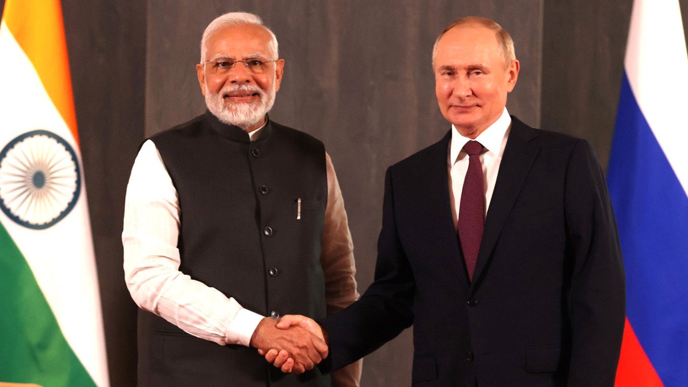 Hindistanın Baş naziri Putinlə ikitərəfli tərəfdaşlığı müzakirə edib