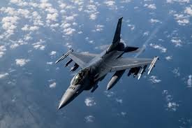 Qərbin Ukraynaya verdiyi F-16 qırıcılarından biri qəzaya uğrayıb