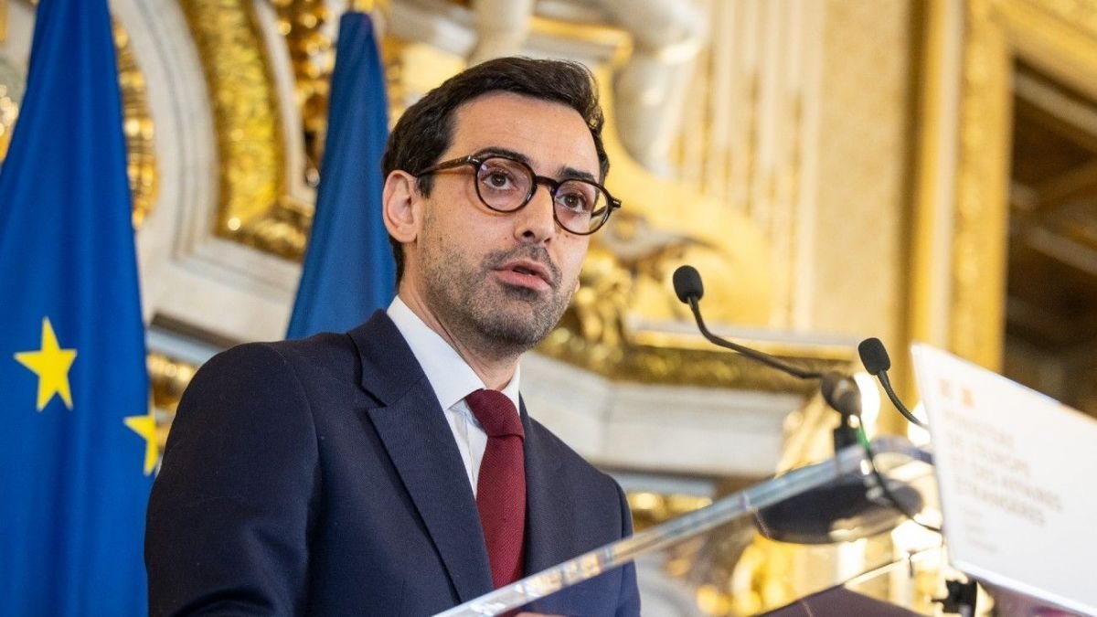Fransanın Avropa və Xarici İşlər Naziri Stefan Securnet Ermənistanda səfərdədir