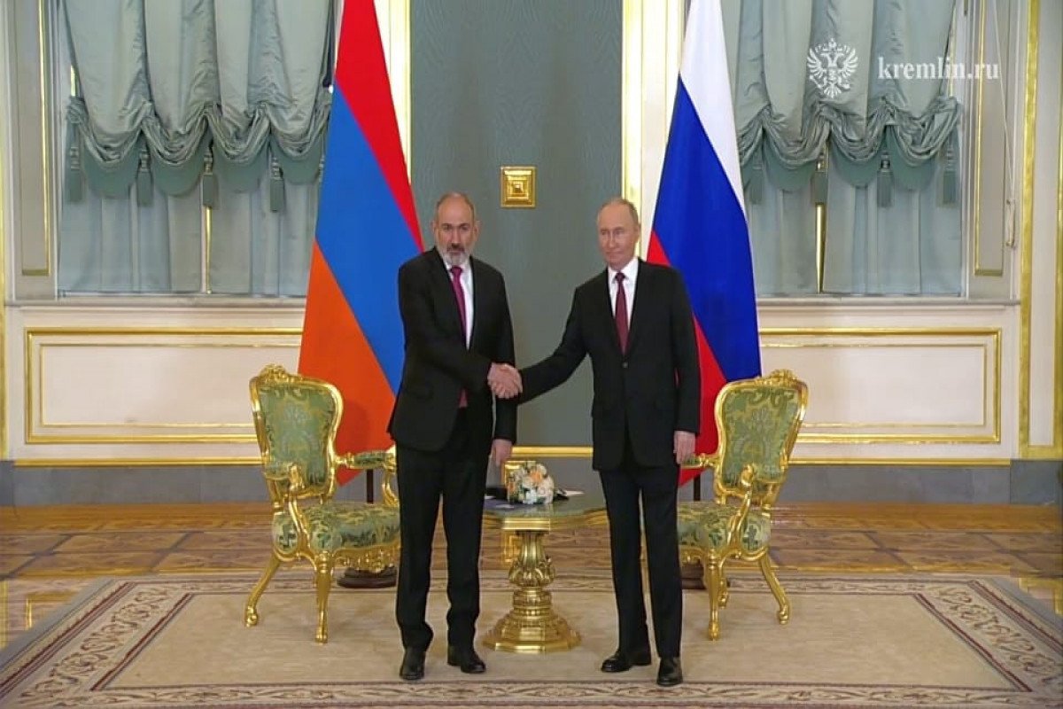 Putin Paşinyanı Ermənistanın Müstəqillik Günü münasibətilə təbrik edib