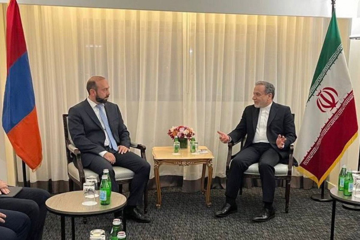 İran və Ermənistan XİN başçıları regional məsələləri müzakirə edib