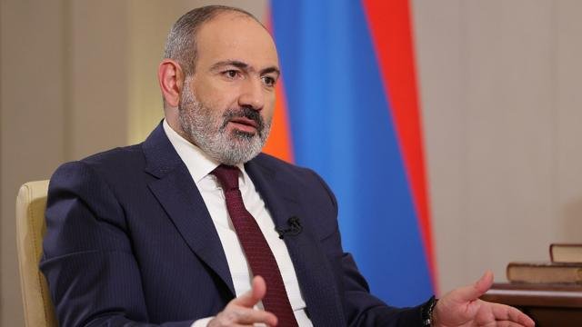 Paşinyan Rusiyaya səfərə gedib