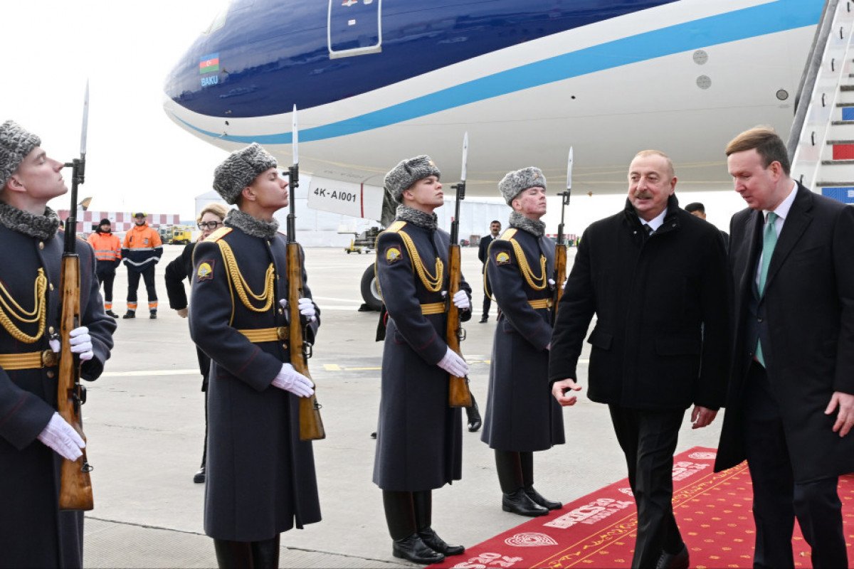 Prezident İlham Əliyev Rusiyaya səfərə gəlib