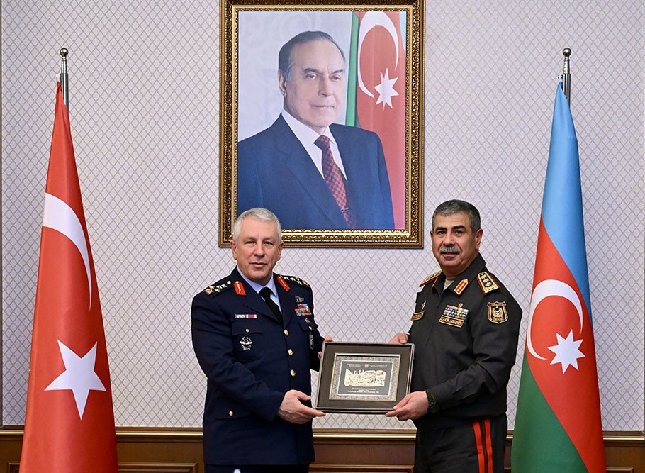 Azərbaycan-Türkiyə hərbi əməkdaşlığı müzakirə edilib