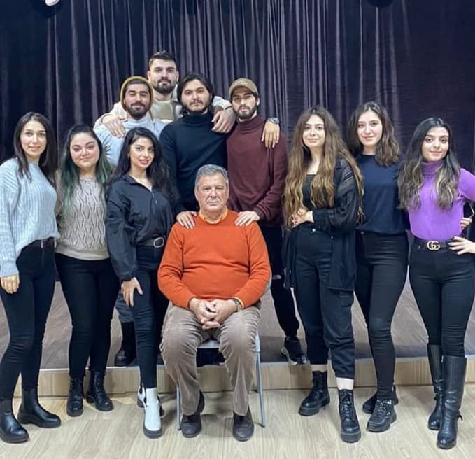 “Məni cəlb edən əsərdəki duyğulardır” – Şeiri urvatdan salmayan bədii qiraətçi ilə MÜSAHİBƏ + FOTOLAR “Məni cəlb edən əsərdəki duyğulardır” – Şeiri urvatdan salmayan bədii qiraətçi ilə MÜSAHİBƏ + FOTOLAR